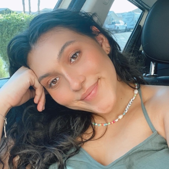 Meet your Posher, Vanessa - Picture 1 of 1